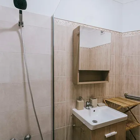 57 - * Ferrel (Leiria)